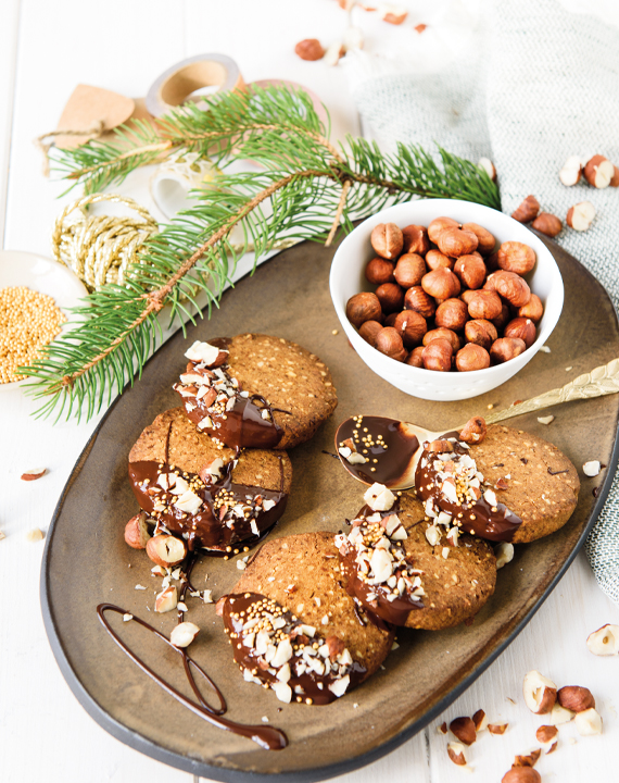 Amerikanische Haselnuss-Walnuss-Cookies mit Ahornsirup